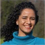 Brasilianische Englischlehrerin, die in Chemnitz, Sachsen, lebt und ihre Kindheit in New Jersey, USA, verbracht hat
