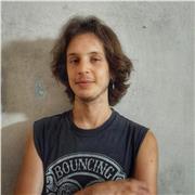 Offro lezioni di chitarra elettrica e acustica