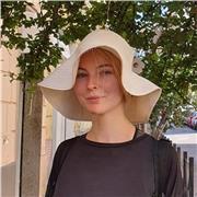 Italienischlehrerin mit Leidenschaft für Abenteuer und Pizza!