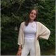 Experiencia de 13 años bailando (ballet, baile español y baile gallego) 
Bachillerato terminado 