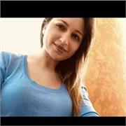 Sono una ragazza, cerca di trasmettere le proprie conoscenze. Mi piacerebbe insegnare italiano, storia e geografia farlo online.