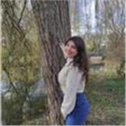 Profesora de inglés, francés, alemán y dibujo. Doy clases a gente de todas las edades desde €/hora