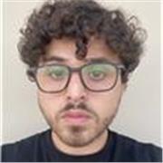 Insegnante Aiuto Compiti Laureato alla facoltà di Scienze Politiche