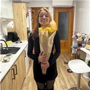 Tengo la ESO y la primaria, me gusta mucho enseñar y siempre he sacado buenas notas