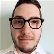 Offro lezioni private di lingua inglese per studenti di scuola media e superiore, adattandole in base alle loro esigenze.