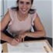 Profesora universitaria áreas contabilidad finanzas impuestos y administración
