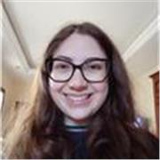 Laureanda in Scienze linguistiche e comunicazione interculturale impartisce lezioni online di spagnolo per scuole medie e superiori