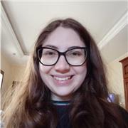 Laureanda in Scienze linguistiche e comunicazione interculturale impartisce lezioni online di spagnolo per scuole medie e superiori