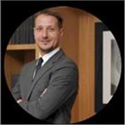 “Impara il Diritto con Metodo e Pratica: Lezioni per Costruire la Tua Competenza Giuridica”