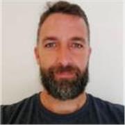 Profesional con amplia experiencia en el ámbito de la atención a la población extranjera en España.