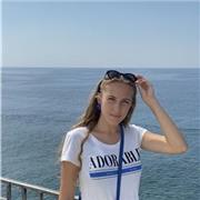 Studente diplomata al liceo scientifico e ora iscritta a medicina