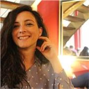 DOcente di psicologia impartisce lezioni di Psicologia studenti