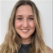 Soy una chica de 18 años que está estudiando y se ofrece a dar clases de repaso de primaria. Tengo la titulación de la ESO y Bachillerato, ambas con una mediana de 8,5