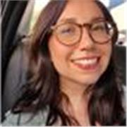 Profesora de apoyo especializada en la enseñanza de materias relacionadas a las ciencias exactas y naturales