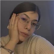 Studentessa al terzo anno di matematica, disponibile per lezioni a ragazzi di scuole media, liceo e istituti professionali