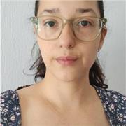 Maestra de yoga infantil y para adultos en linea