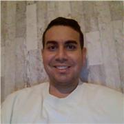 Spanisch-Tutor, der Schüler aller Altersstufen online oder in Frankfurt unterrichtet