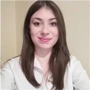 Laureata in Scienze Biomediche impartisce lezioni di biologia per studenti di scuola media, liceali e studenti universitari