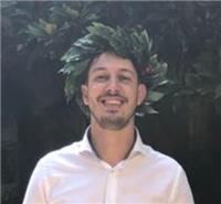Laureato magistrale in biotecnologie mediche e farmaceutiche ed iscritto all’albo dei biologi impartisce lezioni di biologia agli studenti della scuola secondaria di secondo grado