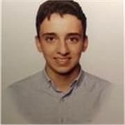 Soy estudiante del doble grado de matemáticas e ingeniería informática en Segovia. Con experiencia dando clases en ESO