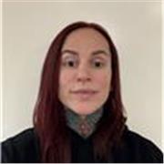 Atleta profesional con experiencia como entrenadora grupal y personal, en Inglés y Español.