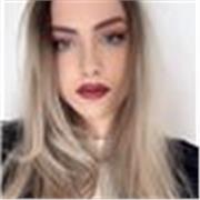 Laureata in lingue, offro lezioni private di inglese e tedesco e aiuto compiti.