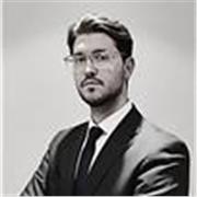 Diritto con Giurista Laureato: Supera Esami e Maturità al Top!