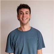 Lezioni di batteria per bambinə e adultə