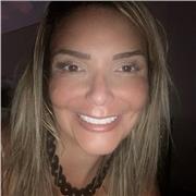 Sou uma professora paciente, experiente e tenho práticas, também, com alunos especiais