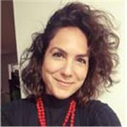 Profesora titulada en Biología y Ciencias del Mar con Máster Universitario en Didáctica aplicada a las Ciencias. 