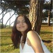 Graduada de bachillerato con excelencia académica y C2 en proficiencia de inglés. Experiencia previa en clases de primaria y ESO