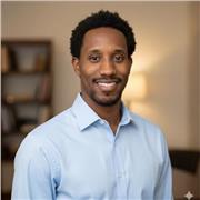 Me considero una persona paciente y apasionada por los idiomas. Imparto clases particulares, diseñadas y adaptadas a los objetivo