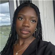 Englisch LK in der Q1. Außerschulisch spreche ich ebenfalls viel Englisch