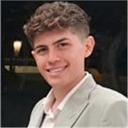 
Diplomato al Liceo Scientifico e studente di Ingegneria Elettronica e Informatica, propongo lezioni di matematica.