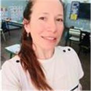 Profesora de español argentino que imparte clases online a extranjeros de todas las edades