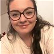 Soy Brasileña, el portugués es mi lengua materna, soy pedagoga, trabajos con niños entre 0 y 17 años de edad. Trabajo desde 2017. 