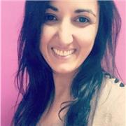 Bonjour, je m’appelle Maryline et je suis passionnée par la langue française. J’ai à cœur de transmettre le goût du français.