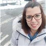Insegnante laureata con esperienza dalla scuola primaria fino adulti