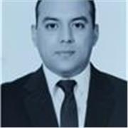 Profesor de matemáticas imparte clase a todas las edades