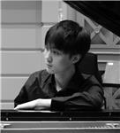 Award-winning concert pianist offering professional & high level piano lessons