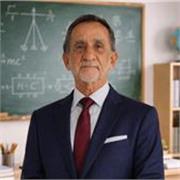 Profesor de Física con más de 40 años de experiencia docente en Tenerife, clases para ESO, Bachillerato, EBAU y Universidad.
