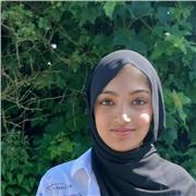 I am Seher,16,currently studying at college and I have a GCSE in Italian. My lessons are aimed at people who want to improve in it