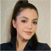 Profesora bilingüe con más de 7 años de experiencia enseñando múltiples idiomas a alumnos de todas las edades y niveles.