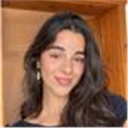 Spanisch Lehrerin, als Fremdsprache Lehrerin. Aber kann auch Französisch, Englisch und Deutsch sprechen.