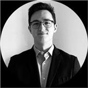 Laureando in Relazioni Internazionali, impartisce ripetizioni di Storia per liceali e studenti universitari (Storia moderna, Storia contemporanea e Storia delle relazioni internazionali)