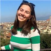 Studentessa universitaria di economia offre lezioni a studenti dalle elementari alle superiori. Offro lezioni anche di francese e matematica