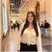 Profesora de lenguas apta para todas las edades y niveles.