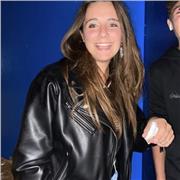 Ragazza di 18 anni al quinto anno di Liceo scientifico