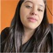 Maestro de apoyo en clases en línea de para alumnos con diferentes capacidades