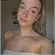 Soy una estudiante universitaria con ganas de enseñar.